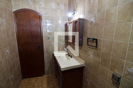 Casa para alugar com 600m², 6 quartos e 5 vagas Casa para alugar com 600m², 6 quartos e 5 vagasBanheiro Social 1