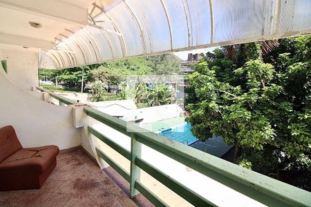 Casa para alugar com 600m², 6 quartos e 5 vagas Casa para alugar com 600m², 6 quartos e 5 vagasVaranda da Quarto 2