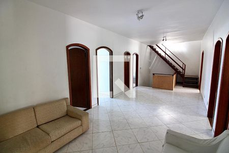 Casa para alugar com 600m², 6 quartos e 5 vagas Casa para alugar com 600m², 6 quartos e 5 vagasHall Social