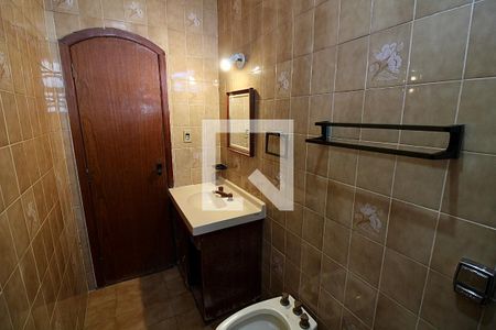 Casa para alugar com 600m², 6 quartos e 5 vagas Casa para alugar com 600m², 6 quartos e 5 vagasBanheiro da Suíte 2