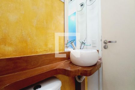 Casa de condomínio à venda com 185m², 3 quartos e 2 vagasLavabo 