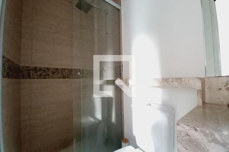 Casa de condomínio à venda com 185m², 3 quartos e 2 vagasBanheiro