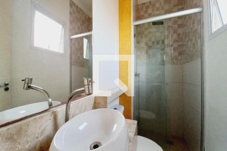 Casa de condomínio à venda com 185m², 3 quartos e 2 vagasBanheiro da Suíte