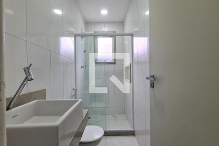 Casa para alugar com 132m², 3 quartos e 1 vaga Casa para alugar com 132m², 3 quartos e 1 vagaBanheiro Social