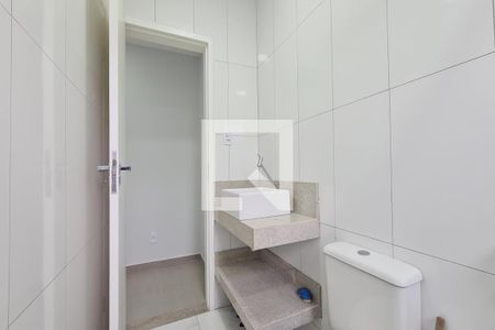 Casa para alugar com 132m², 3 quartos e 1 vaga Casa para alugar com 132m², 3 quartos e 1 vagaBanheiro Social