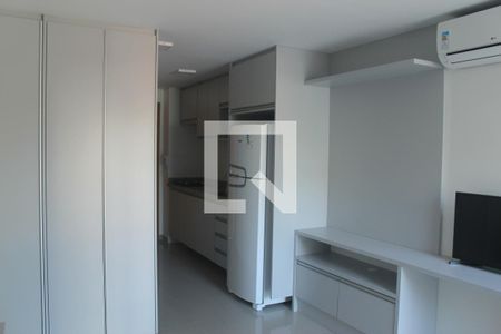 Quarto/Cozinha de kitnet/studio para alugar com 1 quarto, 29m² em Jardim Anhanguera, São Paulo