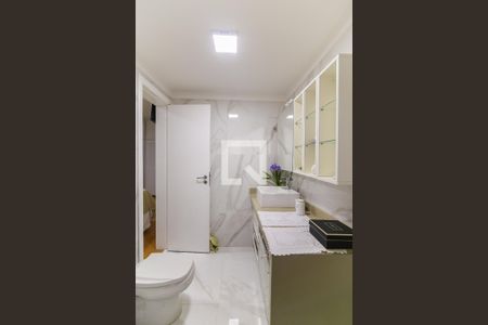 Apartamento à venda com 178m², 3 quartos e 2 vagasBanheiro da Suíte 3