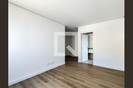 Apartamento à venda com 135m², 4 quartos e 3 vagasQuarto 4