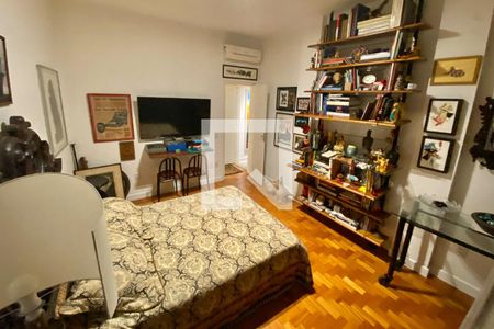 Quarto 1 de apartamento à venda com 2 quartos, 130m² em Copacabana, Rio de Janeiro