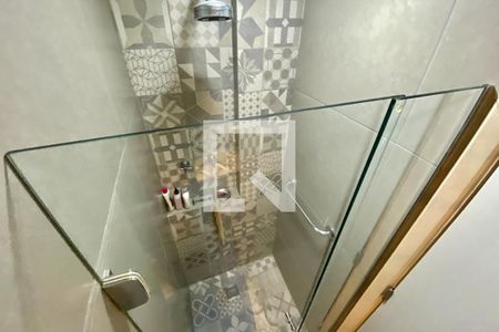 Apartamento à venda com 130m², 2 quartos e 1 vaga Apartamento à venda com 130m², 2 quartos e 1 vagaBanheiro Social