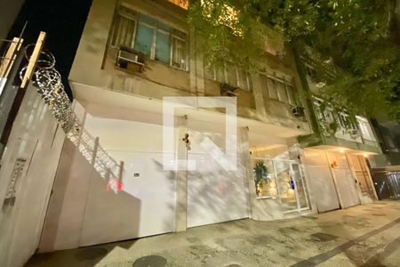 Apartamento à venda com 130m², 2 quartos e 1 vaga Apartamento à venda com 130m², 2 quartos e 1 vagaFachada