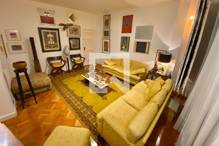 Sala de apartamento à venda com 2 quartos, 130m² em Copacabana, Rio de Janeiro