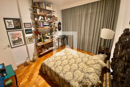 Quarto 1 de apartamento à venda com 2 quartos, 130m² em Copacabana, Rio de Janeiro