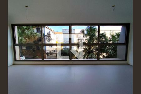 Apartamento à venda com 247m², 4 quartos e 4 vagasSala