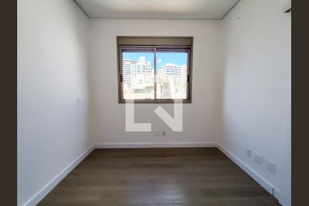 Apartamento à venda com 148m², 4 quartos e 4 vagasQuarto 02