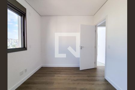 Apartamento à venda com 148m², 4 quartos e 4 vagasQuarto 01
