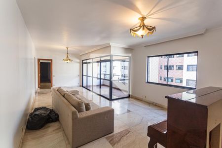 Sala 1 de apartamento para alugar com 4 quartos, 200m² em Savassi, Belo Horizonte