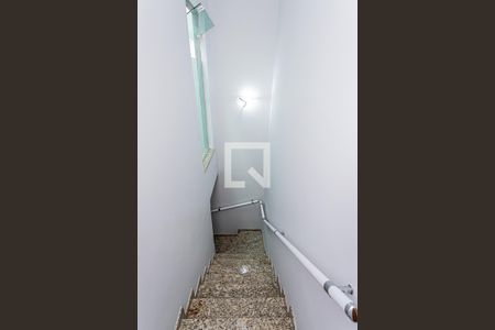 Casa à venda com 123m², 3 quartos e 2 vagasEscada