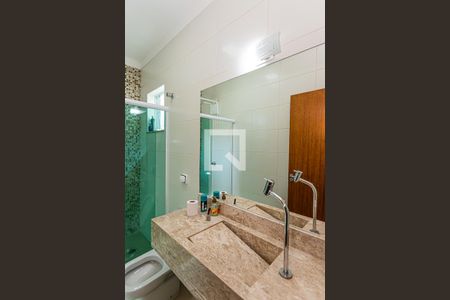 Casa à venda com 123m², 3 quartos e 2 vagasBanheiro Social