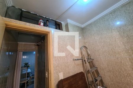 Casa à venda com 220m², 3 quartos e 1 vagaBanheiro 2