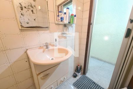 Casa à venda com 220m², 3 quartos e 1 vagaBanheiro 1