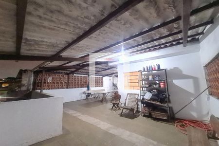 Casa à venda com 220m², 3 quartos e 1 vagaChurrasqueira