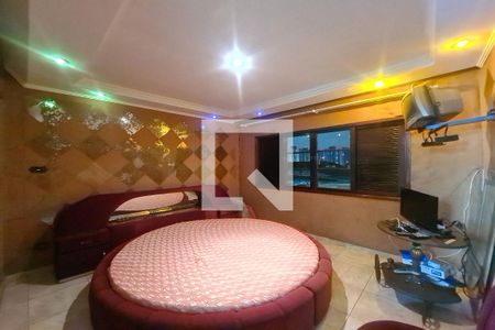 Suíte de casa à venda com 3 quartos, 220m² em Parque São Lucas, São Paulo