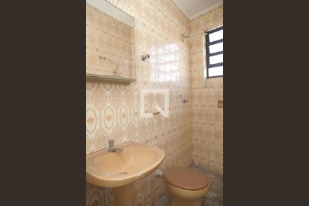 Banheiro de apartamento para alugar com 1 quarto, 48m² em Santana, Porto Alegre
