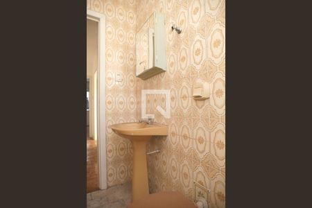 Banheiro de apartamento para alugar com 1 quarto, 48m² em Santana, Porto Alegre