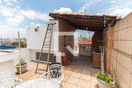 Casa à venda com 245m², 4 quartos e 3 vagas Casa à venda com 245m², 4 quartos e 3 vagasTerraço