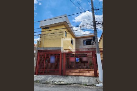 Casa à venda com 245m², 4 quartos e 3 vagas Casa à venda com 245m², 4 quartos e 3 vagasFachada