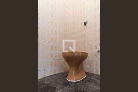 Casa à venda com 245m², 4 quartos e 3 vagas Casa à venda com 245m², 4 quartos e 3 vagasCasa 2 - Banheiro 1