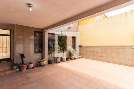 Casa à venda com 245m², 4 quartos e 3 vagas Casa à venda com 245m², 4 quartos e 3 vagasGaragem