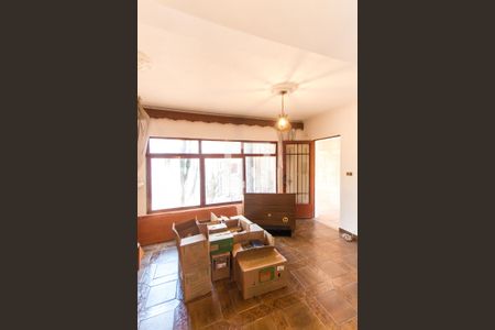 Casa à venda com 245m², 4 quartos e 3 vagas Casa à venda com 245m², 4 quartos e 3 vagasCasa 2 - Sala