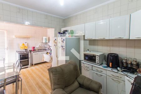 Casa à venda com 245m², 4 quartos e 3 vagas Casa à venda com 245m², 4 quartos e 3 vagasCozinha