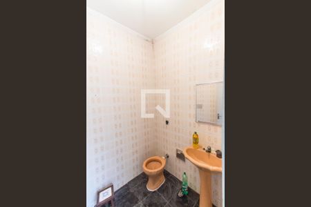 Casa à venda com 245m², 4 quartos e 3 vagas Casa à venda com 245m², 4 quartos e 3 vagasCasa 2 - Banheiro 1