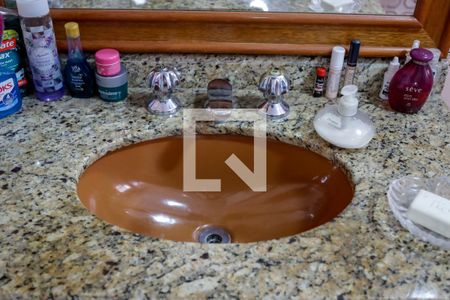 Casa à venda com 140m², 3 quartos e 2 vagas Casa à venda com 140m², 3 quartos e 2 vagasBanheiro da Suíte