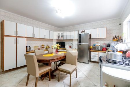 Casa à venda com 140m², 3 quartos e 2 vagas Casa à venda com 140m², 3 quartos e 2 vagasCozinha