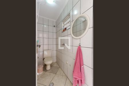 Casa à venda com 140m², 3 quartos e 2 vagas Casa à venda com 140m², 3 quartos e 2 vagasBanheiro de Serviço