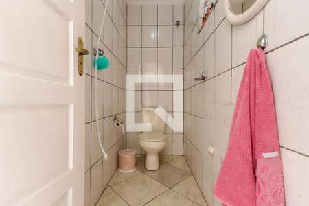 Casa à venda com 140m², 3 quartos e 2 vagas Casa à venda com 140m², 3 quartos e 2 vagasBanheiro de Serviço