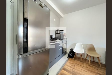 Cozinha de apartamento para alugar com 1 quarto, 30m² em Jardim Prudência, São Paulo