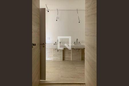 Suíte - Banheiro de apartamento à venda com 4 quartos, 343m² em Vila Olímpia, São Paulo