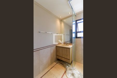 Apartamento à venda com 464m², 5 quartos e 4 vagasBanheiro da Suíte 3