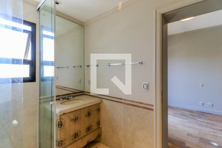Apartamento à venda com 464m², 5 quartos e 4 vagasBanheiro da Suíte 2