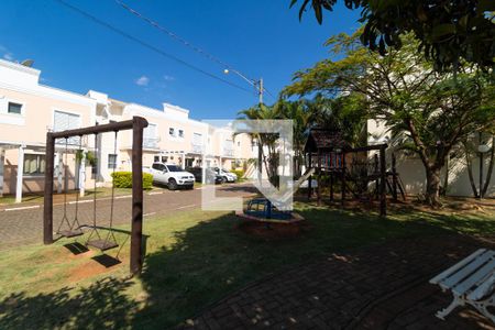 Casa de condomínio para alugar com 86m², 3 quartos e 2 vagasÁrea comum - Playground