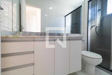 Casa de condomínio para alugar com 86m², 3 quartos e 2 vagasBanheiro da Suíte