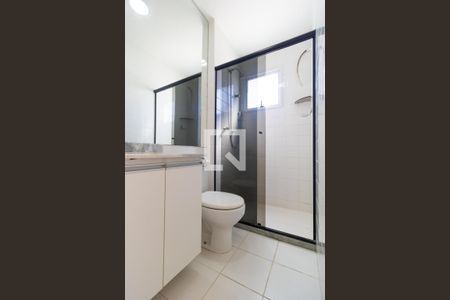 Casa de condomínio para alugar com 86m², 3 quartos e 2 vagasBanheiro da Suíte