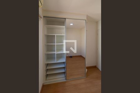 Casa de condomínio para alugar com 86m², 3 quartos e 2 vagasQuarto 2