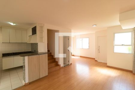 Casa de condomínio para alugar com 86m², 3 quartos e 2 vagasSala