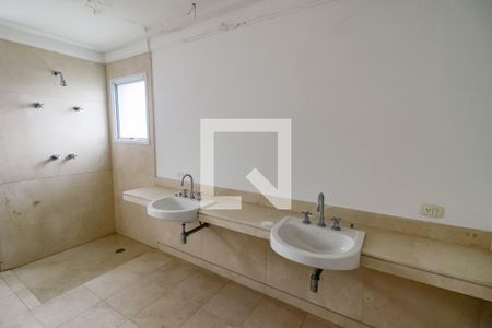 Apartamento à venda com 515m², 7 quartos e 4 vagasBanheiro da Suíte 4 